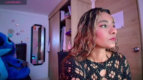 M E G A N   online show from 04-08-26, 09:48