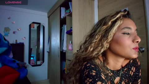 M E G A N   online show from 04-09-26, 06:19