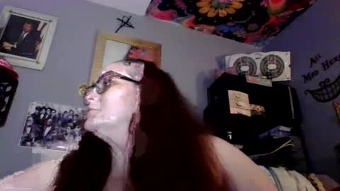 Snapshot of megancasares157 chatting on 03-16-26, 01:55 SexyDirtyBitch online show from 03-16-26, 01:55
