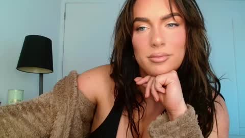 Snapshot of megancox_official chatting on 02-04-25, 02:10 Megan Cox online show from 02-04-25, 02:10