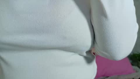 Snapshot of meganfennix chatting on 06-02-26, 11:23 meganfennix online show from 06-02-26, 11:23
