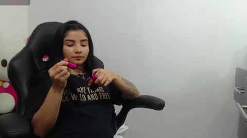 Snapshot of meganfox2244397 chatting on 02-11-25, 09:35 meganfox online show from 02-11-25, 09:35