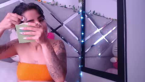 Snapshot of meganfox2244397 chatting on 10-30-25, 02:51 meganfox online show from 10-30-25, 02:51