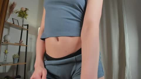 Elly online show from 05-11-26, 04:04