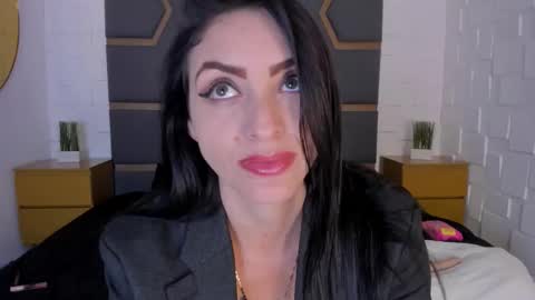 Megan Hofman online show from 09-23-25, 07:50