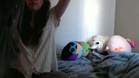 Snapshot of meganholly00 chatting on 10-17-25, 05:04 Megan online show from 10-17-25, 05:04