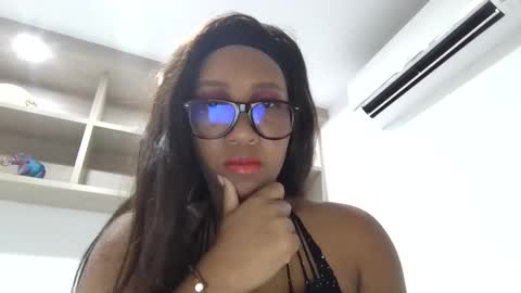 megan        online show from 01-16-25, 06:46