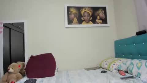 megan        online show from 01-19-26, 03:54