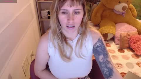 MEGAN online show from 04-21-26, 10:10