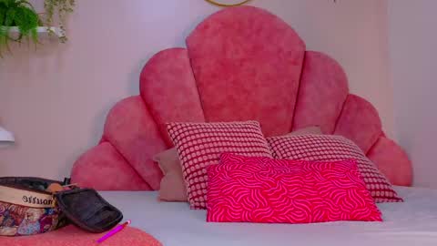 MEGAN online show from 04-27-26, 01:25