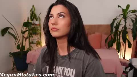 Megan Mistakes online show from 08-04-26, 11:40