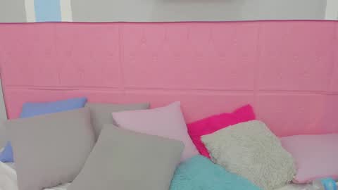 Snapshot of meganqueen2 chatting on 01-23-25, 04:59 Megan Queen online show from 01-23-25, 04:59