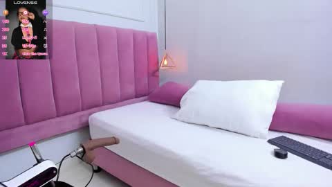 Megan  online show from 02-06-26, 07:39