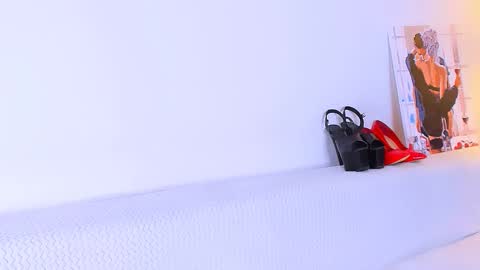 Megan online show from 11-08-25, 06:51