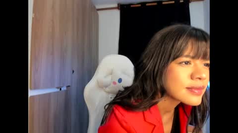 Snapshot of meganthompsonn chatting on 06-16-26, 10:07 Megan online show from 06-16-26, 10:07