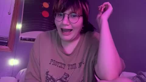 Megeggs online show from 10-20-25, 04:24