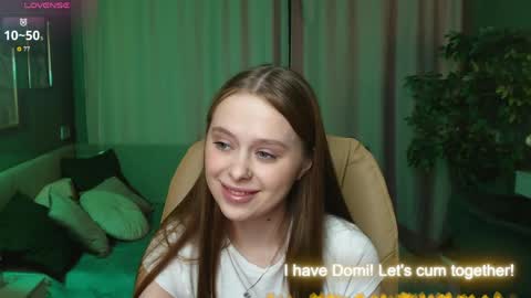 Snapshot of megg_ryan chatting on 05-25-26, 02:34 megg_ryan online show from 05-25-26, 02:34