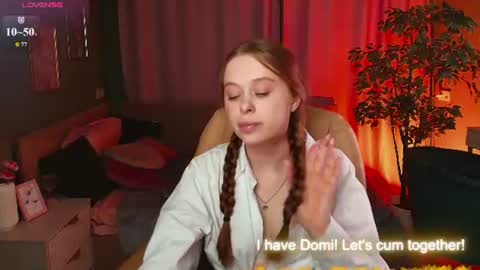 Snapshot of megg_ryan chatting on 06-12-26, 02:05 megg_ryan online show from 06-12-26, 02:05