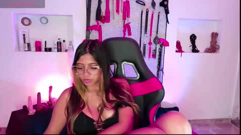 Snapshot of meggan_greey chatting on 12-15-24, 05:31 Your best slave  online show from 12-15-24, 05:31