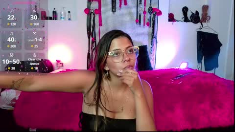 Snapshot of meggan_greey chatting on 12-18-24, 01:15 Your best slave  online show from 12-18-24, 01:15