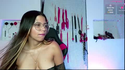 Snapshot of meggan_greey chatting on 01-14-25, 10:23 Your best slave  online show from 01-14-25, 10:23