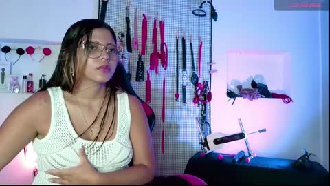 Snapshot of meggan_greey chatting on 01-19-25, 09:23 Your best slave  online show from 01-19-25, 09:23