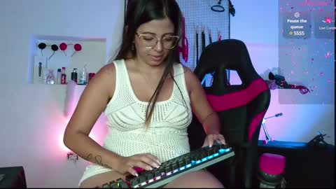Snapshot of meggan_greey chatting on 01-20-25, 12:25 Your best slave  online show from 01-20-25, 12:25