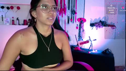 Snapshot of meggan_greey chatting on 01-23-25, 10:33 Your best slave  online show from 01-23-25, 10:33