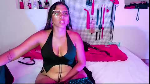 Snapshot of meggan_greey chatting on 02-18-25, 08:58 Your best slave  online show from 02-18-25, 08:58