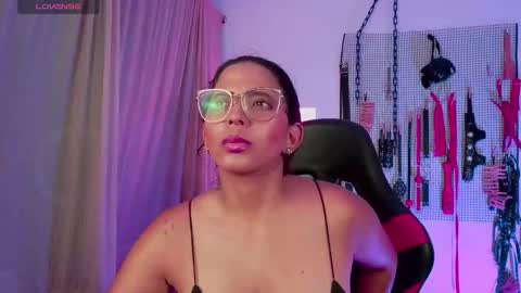 Snapshot of meggan_greey chatting on 10-05-25, 10:18 Your best slave  online show from 10-05-25, 10:18