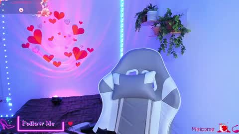 Snapshot of meggan_millerr chatting on 04-29-26, 12:37 online show from 04-29-26, 12:37