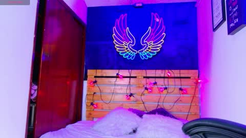 Meghan online show from 04-08-26, 02:55