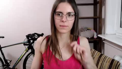 Megi online show from 12-14-25, 07:40