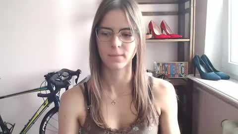 Megi online show from 06-13-26, 06:44