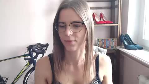 Megi online show from 06-14-26, 06:37