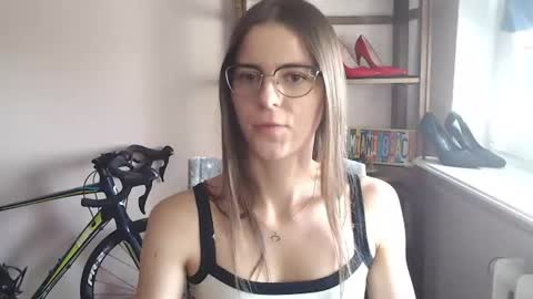 Megi online show from 06-25-26, 01:37