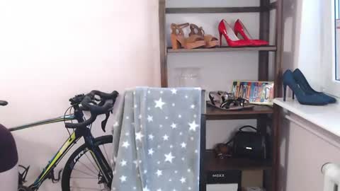 Megi online show from 07-11-26, 07:05