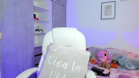 Ann online show from 04-22-26, 02:14