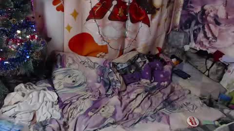 Snapshot of meidiandyuta chatting on 01-03-25, 04:33 Yuta and Meidi online show from 01-03-25, 04:33