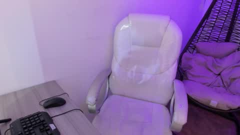 Snapshot of meii_ds chatting on 10-09-25, 12:47 Meii  online show from 10-09-25, 12:47