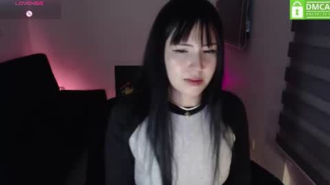 Snapshot of meko_hzu chatting on 06-12-26, 12:42 WETWATERMELL online show from 06-12-26, 12:42