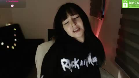 Snapshot of meko_hzu chatting on 06-15-26, 12:35 WETWATERMELL online show from 06-15-26, 12:35