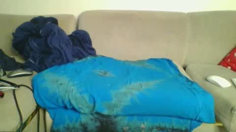 pretty online show from 12-18-25, 05:46