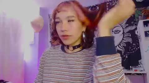 Snapshot of mel_dahlia chatting on 07-18-26, 06:45 Melissa - - Please help me to reach 100 thumbs up online show from 07-18-26, 06:45