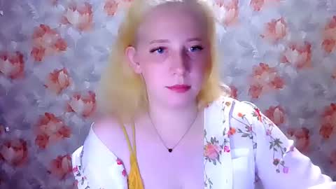 Snapshot of mel_mellie chatting on 06-17-26, 08:54 Mel Mellie online show from 06-17-26, 08:54