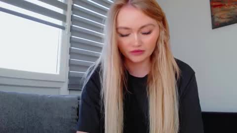 Melania online show from 04-24-26, 11:45