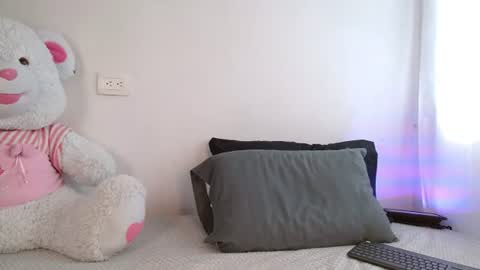 MELANI online show from 06-10-26, 04:06