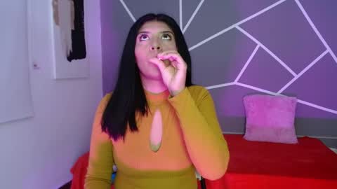 Snapshot of melanie_18_ chatting on 05-22-26, 11:32 melanie online show from 05-22-26, 11:32