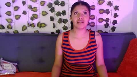 Snapshot of melanie_18_ chatting on 06-12-26, 10:41 melanie online show from 06-12-26, 10:41