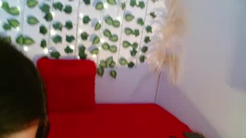 Snapshot of melanie_18_ chatting on 06-30-26, 11:33 melanie online show from 06-30-26, 11:33